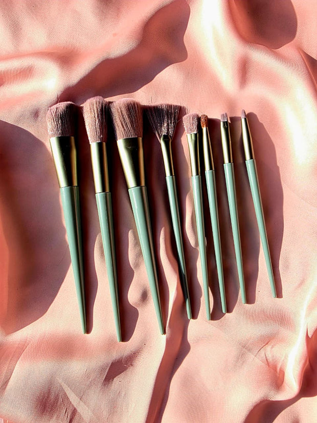 8 Piece Makeup Brush Set