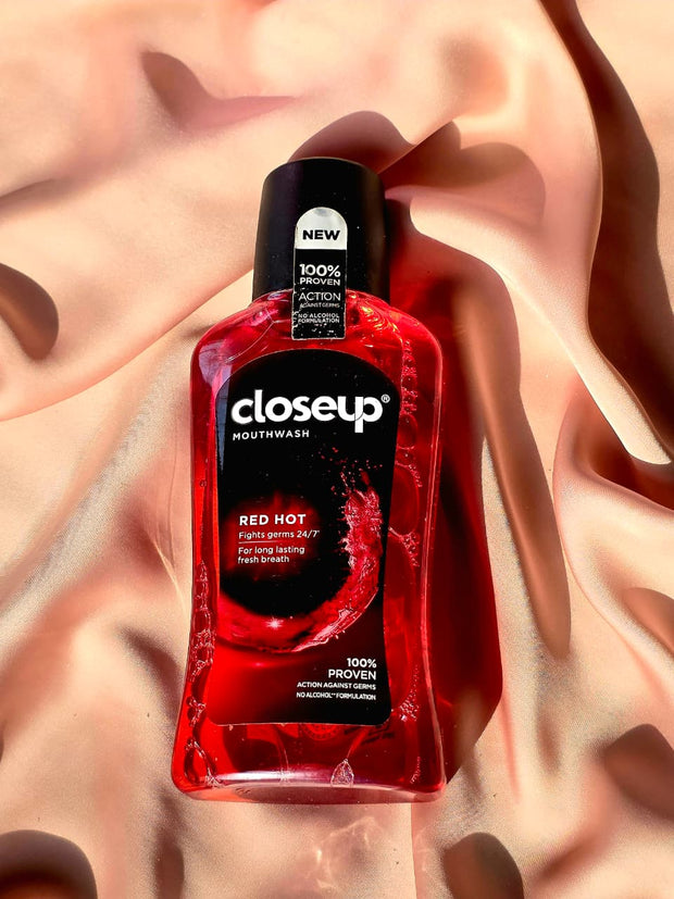 Close Up Mouth Wash RED HOT